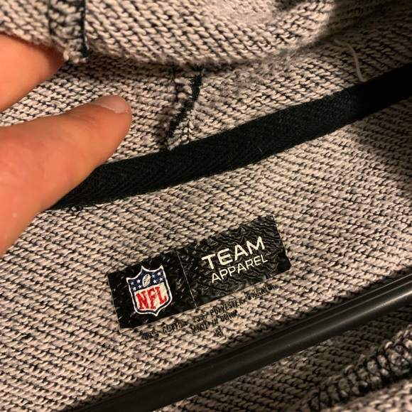 Green Bay Packers Sweatshirt - Picture 2 of 2